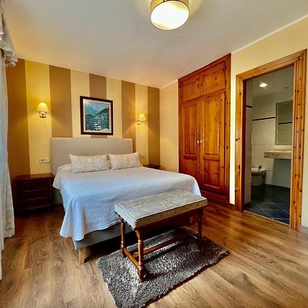 Hotel La Rivera Arenas De Cabrales Εξωτερικό φωτογραφία