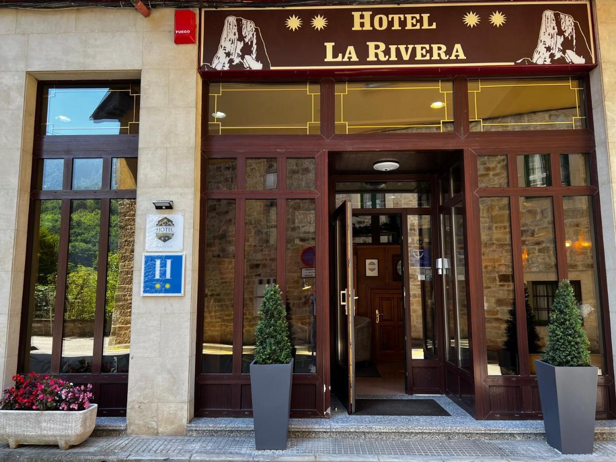 Hotel La Rivera Arenas De Cabrales Εξωτερικό φωτογραφία