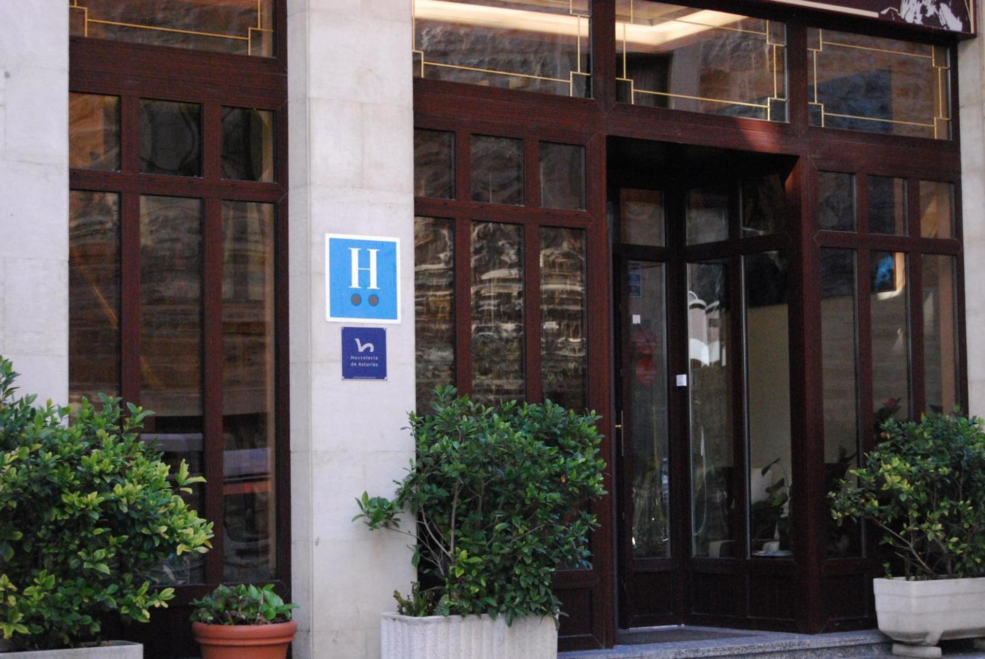Hotel La Rivera Arenas De Cabrales Εξωτερικό φωτογραφία