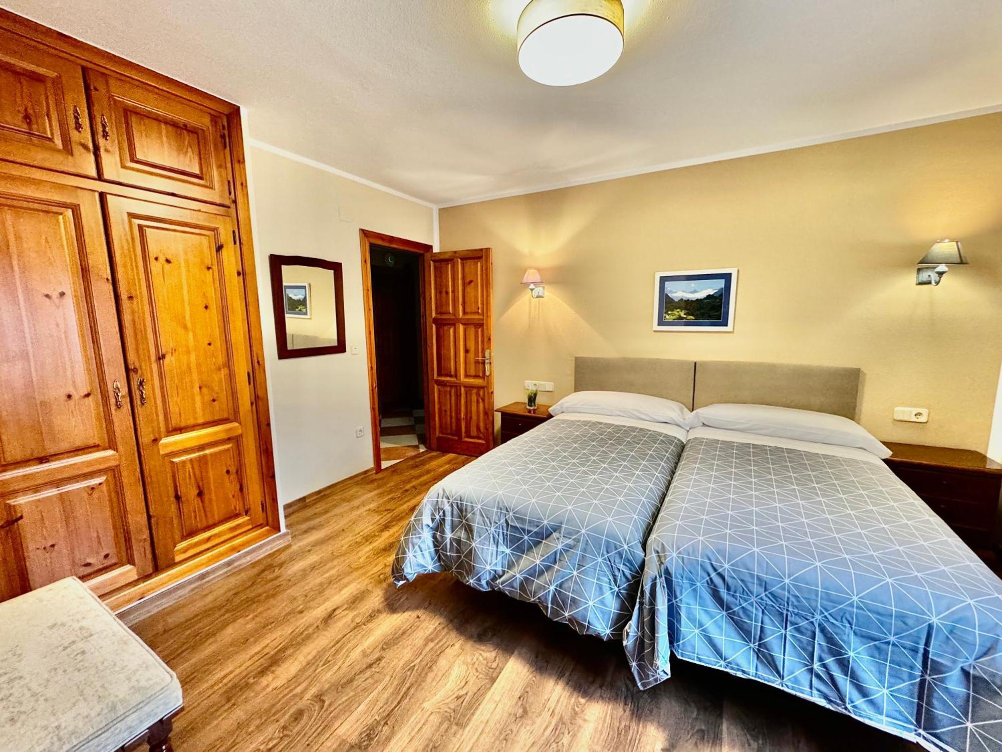 Hotel La Rivera Arenas De Cabrales Εξωτερικό φωτογραφία