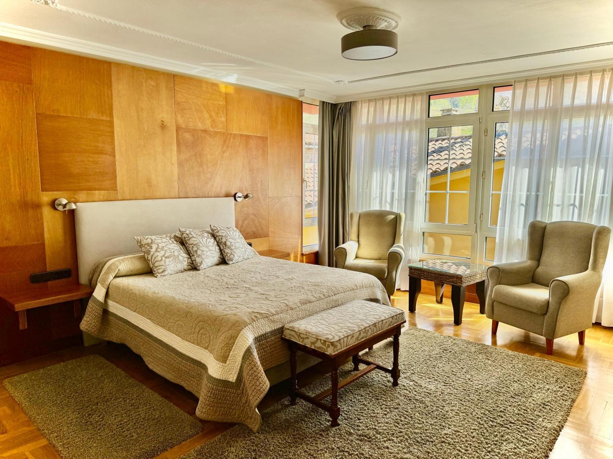 Hotel La Rivera Arenas De Cabrales Εξωτερικό φωτογραφία
